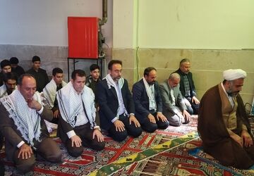 زنگ نماز فضایی سرشار از معنویت و آرامش را برای دانش‌آموزان ایجاد می‌کند