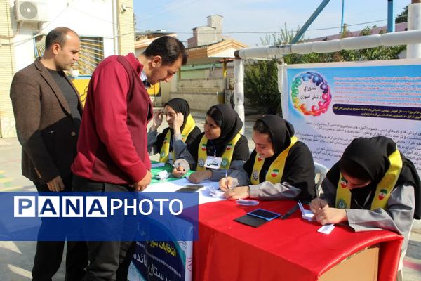 انتخابات شورای دانش‌آموزی در دبیرستان مائده گلوگاه