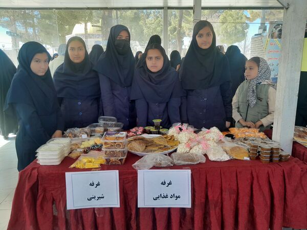 بازارچه نوروزی در شهرستان زاوه