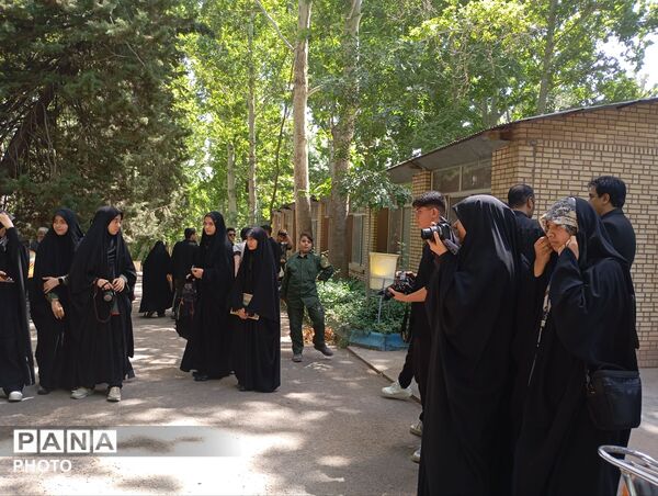 تجلیل ستاد نماز جمعه نیشابور از دانش آموزان فعال نماز