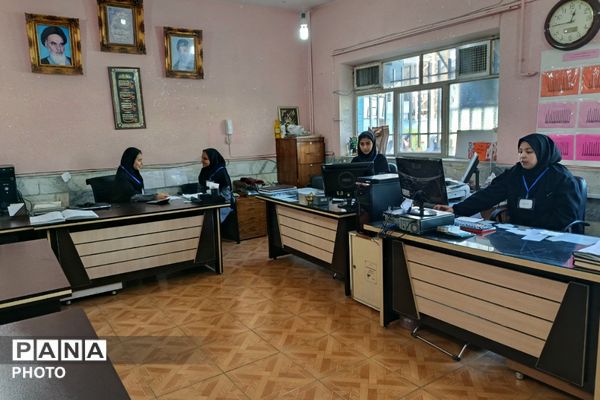 رنگِ خلاقیت در مدرسه رستمرودی پیچید؛ برگزاری بازارچه خوارزمی