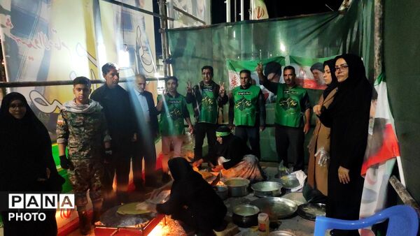 معمولان در شب چهل و چهارم، چراغ انقلاب را روشن کردند