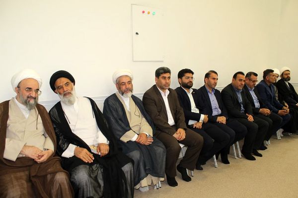 دیدار دانش‌آموزان دوره شهید علم‌الهدی با نماینده ولی فقیه در خوزستان