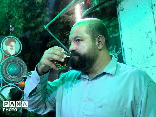میزبانی در مسیر اجتماعات؛ فعالیت چایخانه حضرت زهرا (س)