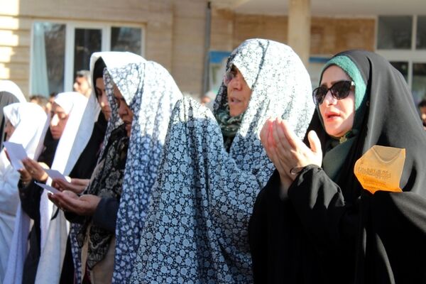 نماز عید سعید فطر در باغ ملی شهرستان سملقان