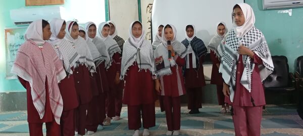 جشنواره سرود دانش‌آموزی در جزیره هرمز