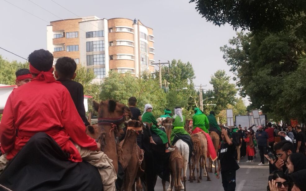 به عشق حسین می‌رویم