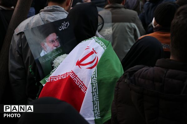 بدرقه پیکر مطهر شهدای حملات آمریکایی - صهیونیستی