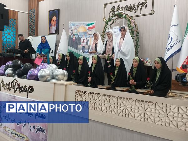 آیین نواختن زنگ ملی مبارزه با استکبار ستیزی در دبیرستان دخترانه متوسطه دوره اول توحید 