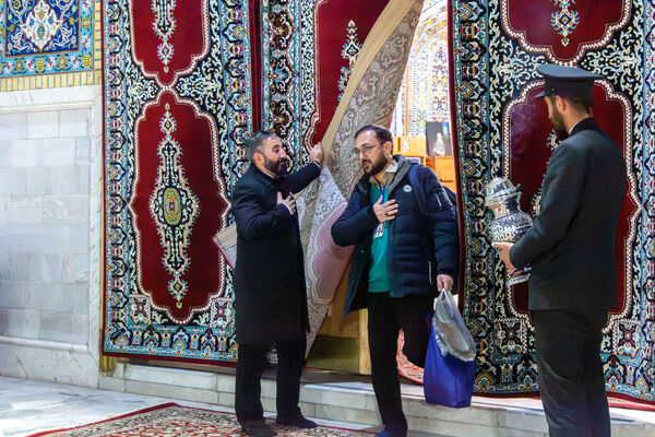 آیین معنوی اعتکاف در حرم مطهر رضوی- ۱