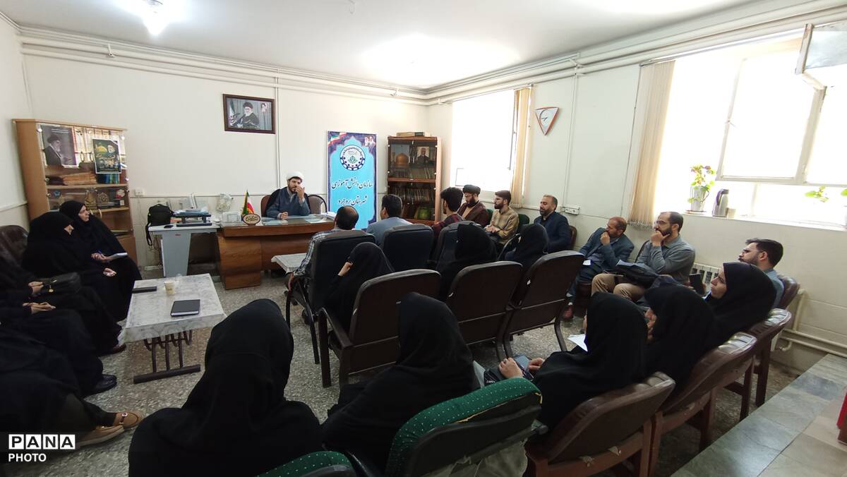 جلسه هماهنگی برگزاری پاتوق فرهنگی نوجوان در بروجرد