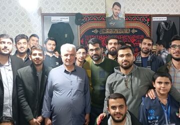 دیدار دانشجویان با خانواده معظم شهدا