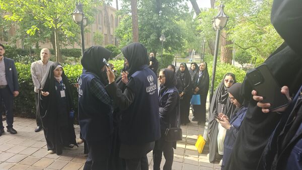 بازدید دانش‌آموزان خبرنگار پانا از مدرسه تاریخی دارالفنون
