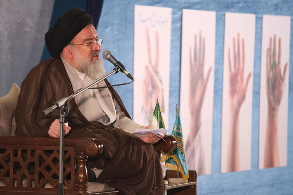 جشن آغاز امامت حضرت مهدی(عج) در مسجد جمکران
