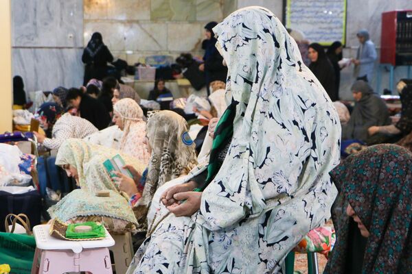 اعتکاف مادر و دختری در مسجد مقدس جمکران