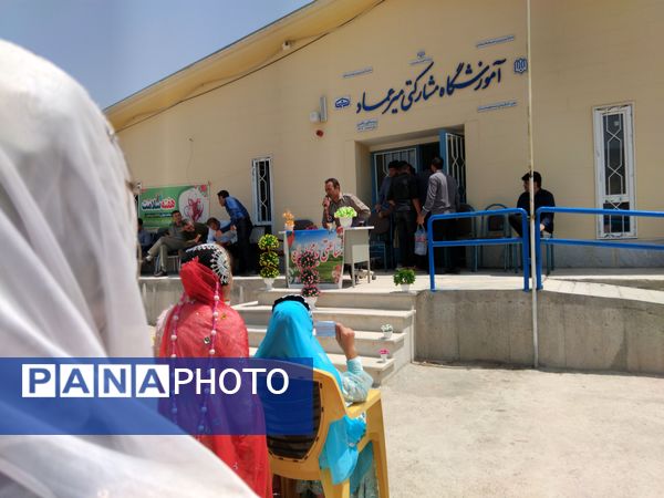 جشن هفته سلامت در روستای رفن