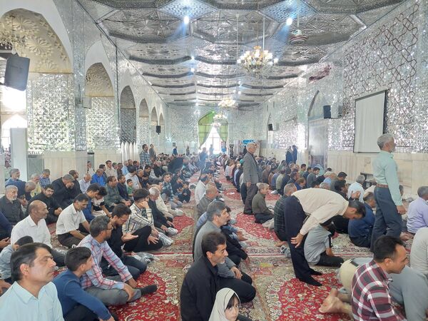 نماز جمعه در کاشمر 
