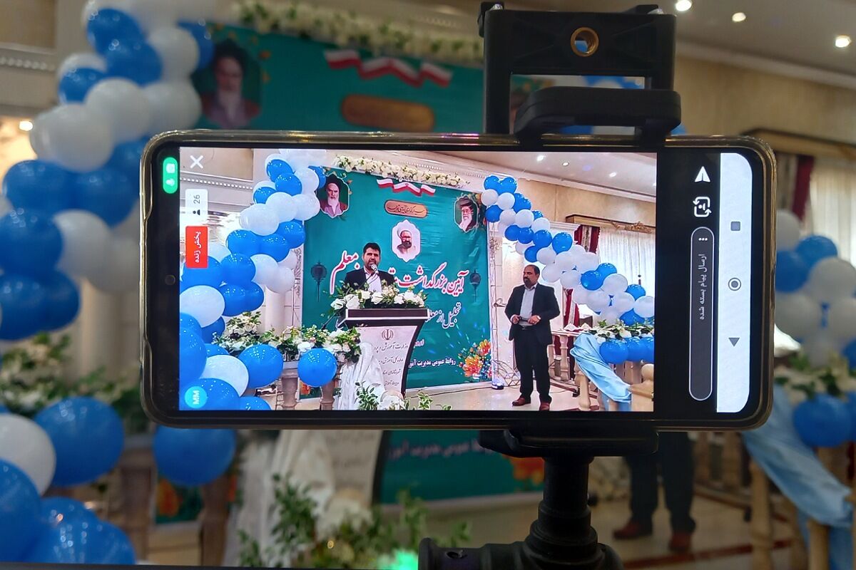 از ظرفیت معلمان بازنشسته قرچکی در تمامی عرصه‌ها استفاده خواهیم کرد