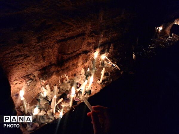 روشنایی شمع‌ها در شام غریبان؛ کاشمر در سوگ کربلا