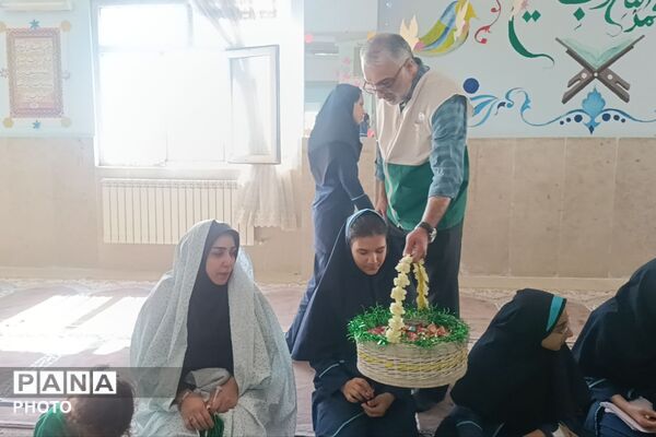 نخستین چهارشنبه امام‌رضایی با حضور خادمان آستان قدس