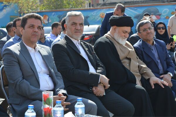 حاج مجید خوئی و بانو کمپانی، سازندگان ۹ کلاس جدید برای دختران بهارستانی