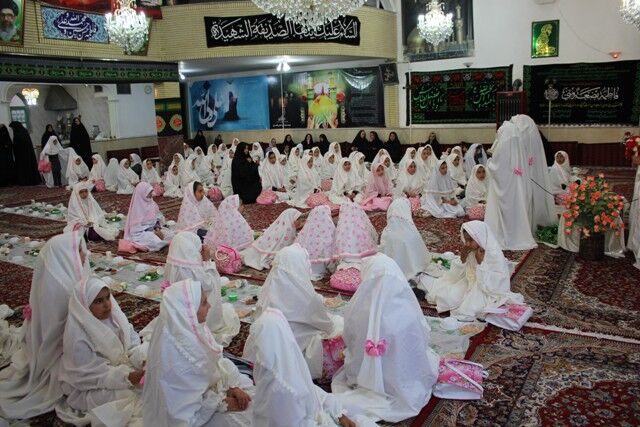 برگزاری همایش بزرگ روزه اولی در مصلای نماز جمعه شهر نوش آباد

