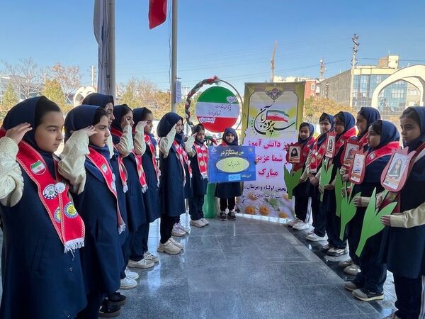 نسل انقلاب در کلاس مقاومت؛ روایتی از یادواره وطن‌یار