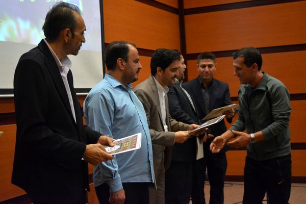 بهارستان‌دو از برترین‌های تربیت‌بدنی تقدیر کرد