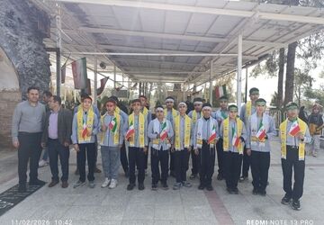 22 بهمن ماه، خیابان‌های زرقان مسیر یک عهد بودند