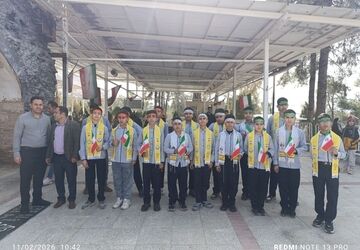22 بهمن ماه، خیابان‌های زرقان مسیر یک عهد بودند