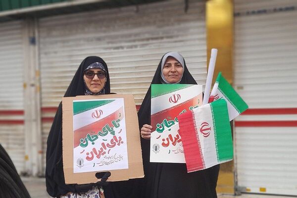 حضور گسترده مردم شهرستان شهید پرور شهرستان شهریار در راهپیمایی ۲۲ بهمن