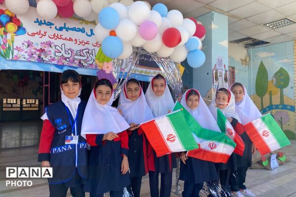 برپایی ایستگاه سلامت و انتخاب سفیران سلامت مدرسه رضوان شهرستان رباط‌کریم
