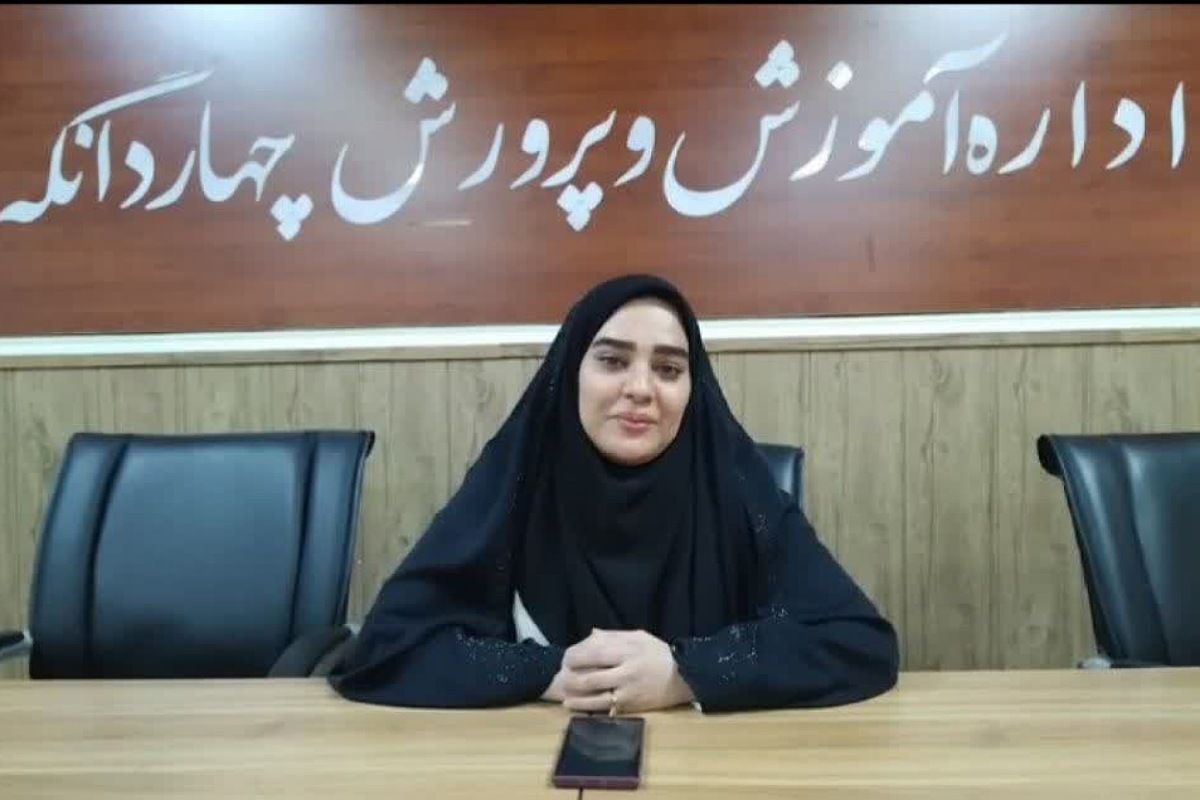 مشاوران، چراغ راه دانش آموزان در مسیر رشد و آینده سازی هستند.
