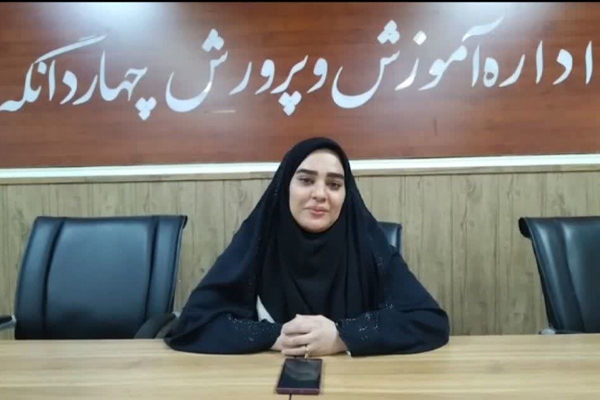 مشاوران، چراغ راه دانش آموزان در مسیر رشد و آینده سازی هستند.