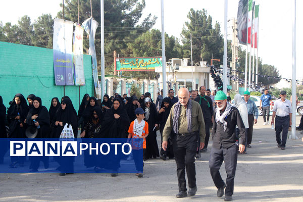 اعزام قشرهای مختلف مردم قم به مراسم سالگرد ارتحال امام(ره)