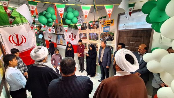 نمایشگاه «مدرسه انقلاب» دبیرستان میثاق