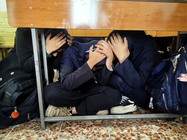 مانور زلزله در دبیرستان مهدی خدابنده