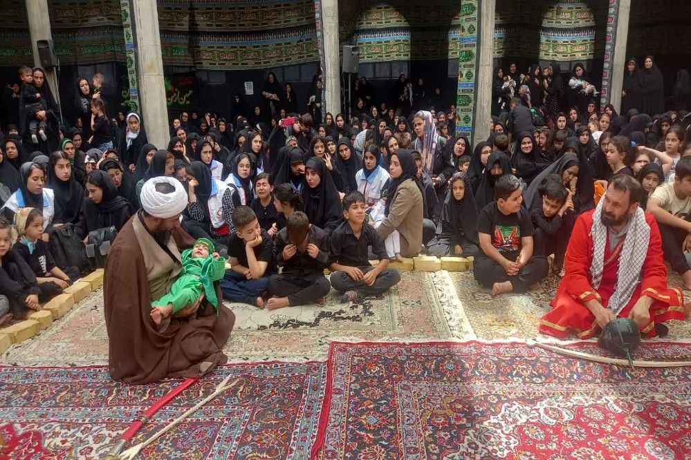 اجتماع بزرگ شیرخوارگان حسینی در شهرستان فاروج 