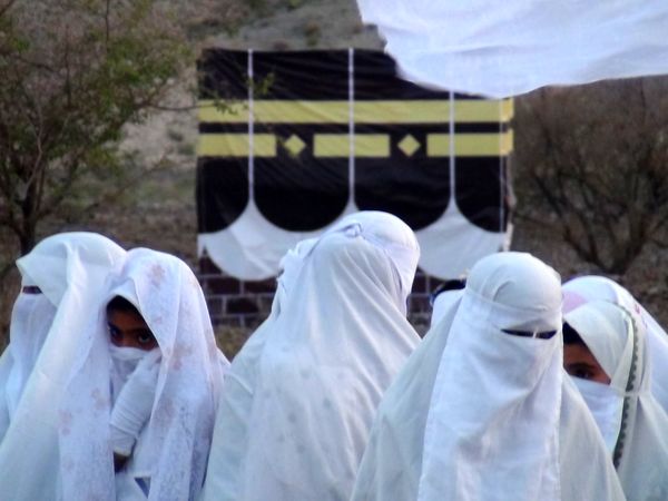 بازسازی واقعه عظیم «غدیر خم» در شهرستان بشاگرد 
