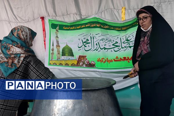 پخت شله زرد نذری در دبیرستان شاهد شهید قاسم سلیمانی