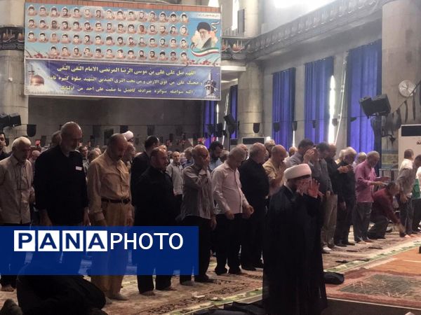 اقامه نماز جمعه همزمان با روز خبرنگار