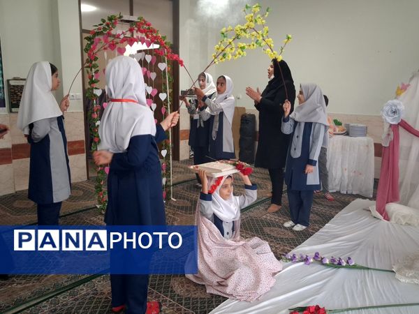 جشن تکلیف نمادی از عشق و علاقه در دبستان فاطمه‌الزهرا