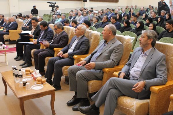 آیین کلنگ‌زنی ۱۶ مدرسه خیرساز در کاشان؛ مشارکت مردمی، حمایت دولتی