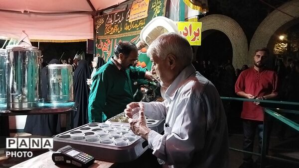 چایخانه هیئت الزهرا در نود و چهارمین شب از اجتماعات مردمی  