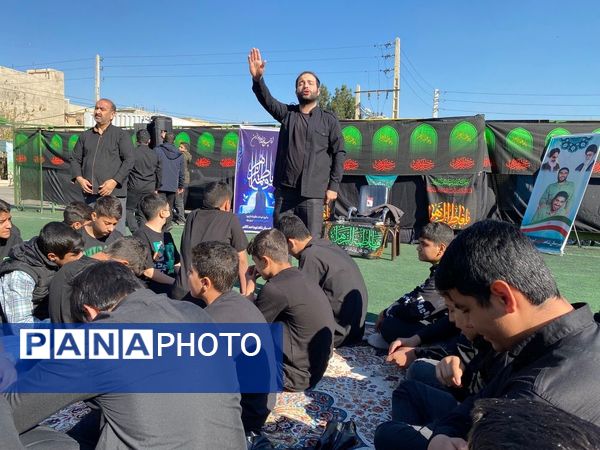 دانش‌آموزان مدرسه شاهد شهید کاظمی در سوگ شهادت حضرت فاطمه (س)