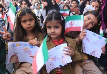 همایش باشکوه «دختران ایران» در دهه‌ کرامت؛ تجلی پیوند مادران و دختران در آیین مهر و معنویت