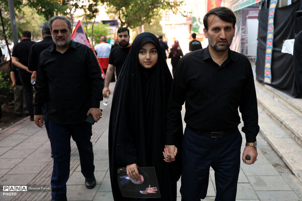 خدمات رسانی و پذیرایی موکب های وزارت آموزش و پرورش از تشییع کنندگان پیکر رهبر شهید انقلاب