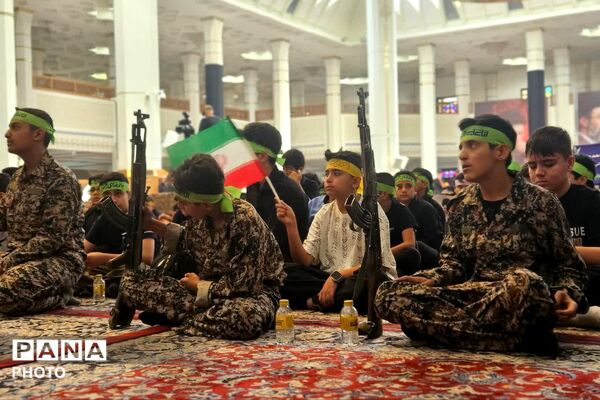 نوجوانان عاشورایی در حرم شاهچراغ(ع) - 3