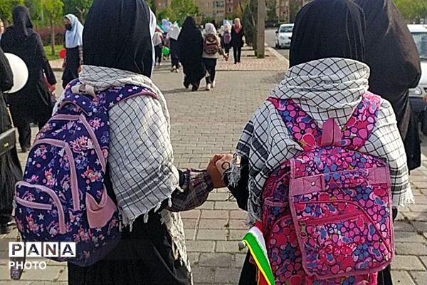 اجتماع صمیمی دانش‌آموزان نیشابور به یاد ۱۶۸ فرشته های دبستان شجره طیبه ی میناب