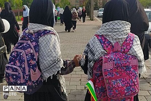 اجتماع صمیمی دانش‌آموزان نیشابور به یاد ۱۶۸ فرشته های دبستان شجره طیبه ی میناب